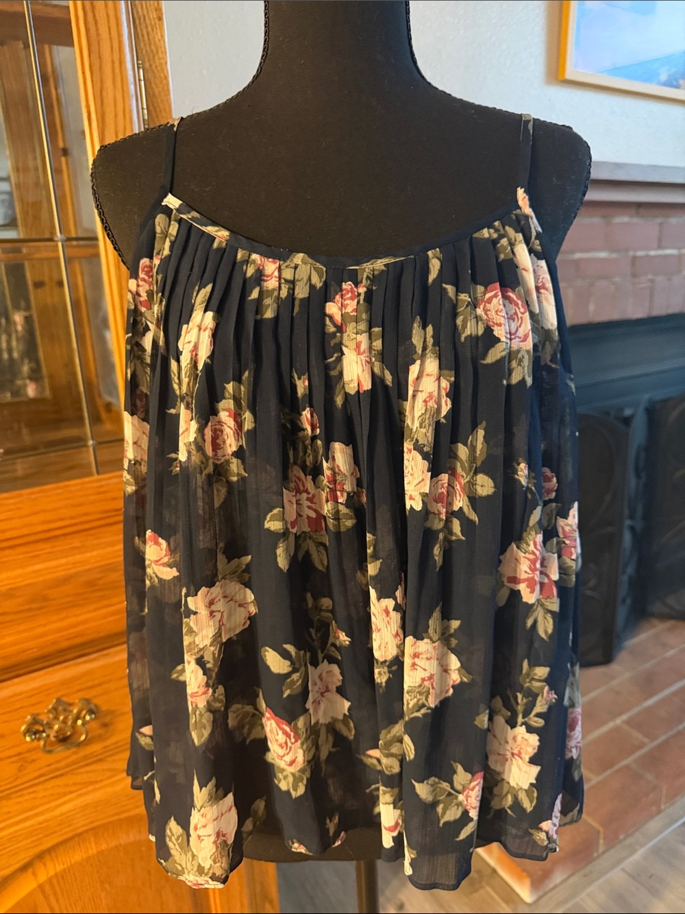 Abercrombie & Fitch Navy Floral Pleated Spaghetti Strap Tank